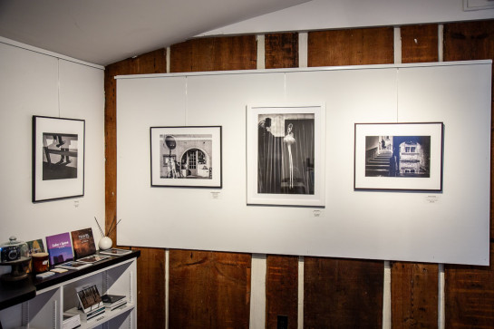 Monochrome Install 38