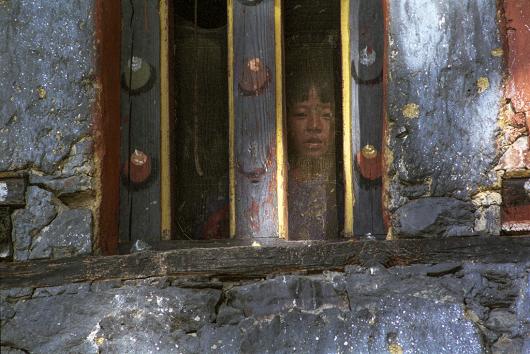 vitko_paul_4_bhutanese_window_watcher